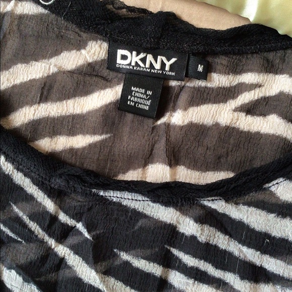 DKNY top 100% silk - Picture 6 of 7